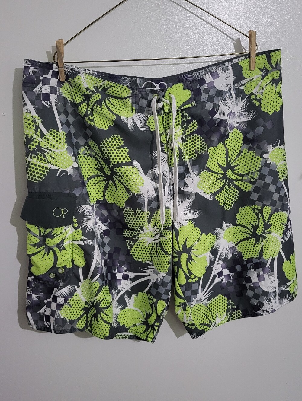 Ocean Pacific Board Shorts Men Grey Lime Green Floral Size XL (42" Waist)